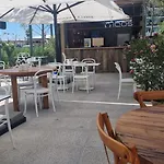 Royale Sundance 305 Infinity Pool & Mamaia Nord Appartement *
