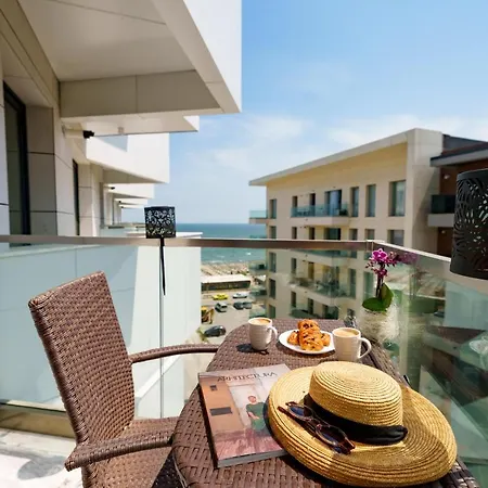 Royale Sundance 305 Infinity Pool & Mamaia Nord 아파트