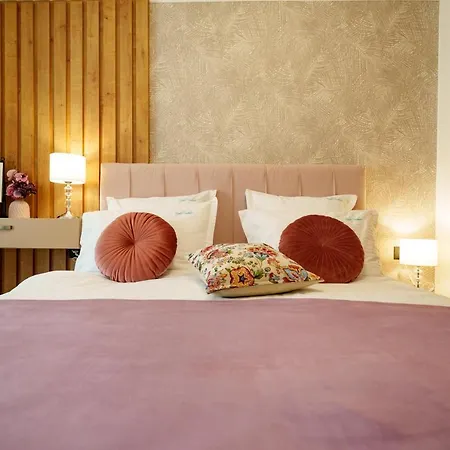 Royale Sundance 305 Infinity Pool & Mamaia Nord アパート ナボダリ