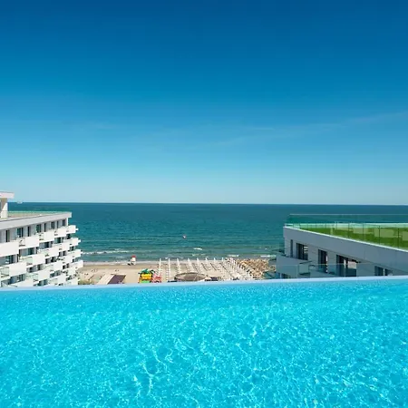 Royale Sundance 305 Infinity Pool & Mamaia Nord 아파트 Năvodari